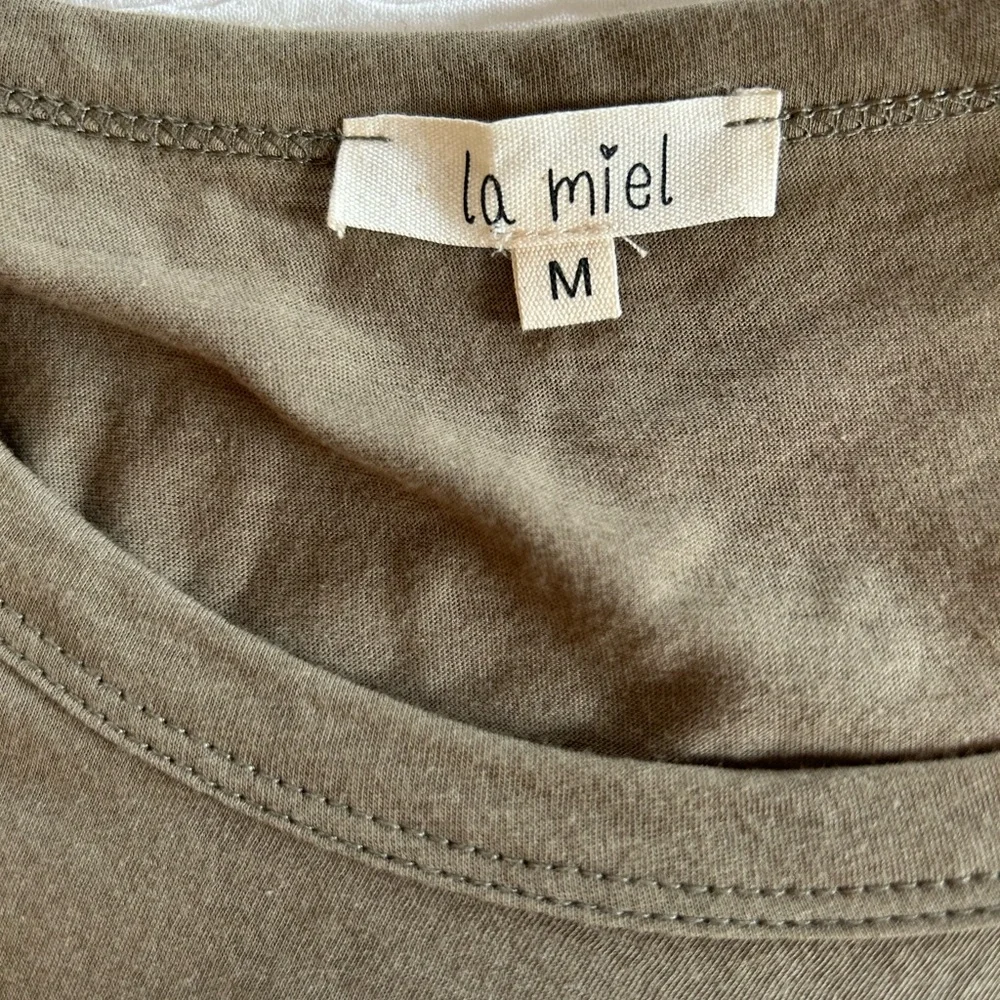 La Miel Summer Ruched Dress olive green size M NWOT - Picture 2 of 11